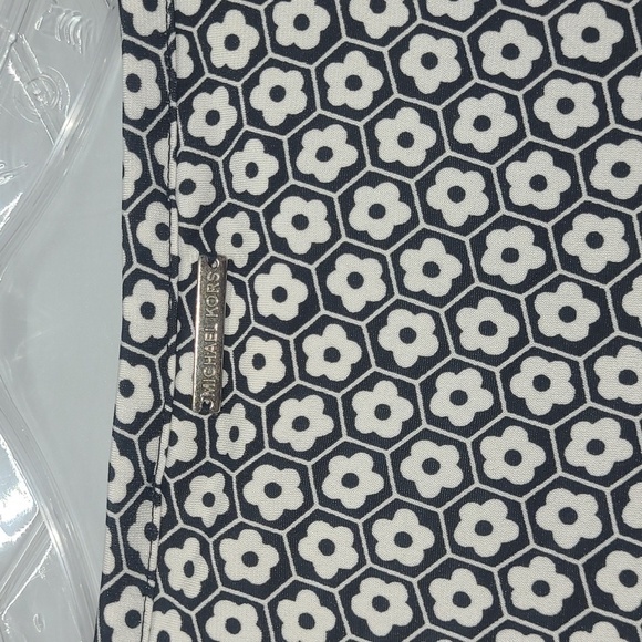 Daisy Polka Dot Dress Short Sleeve Sheath Style Black White Elevated Athleisure - Picture 6 of 10